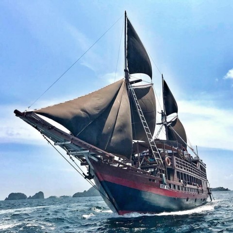 komodoliveaboard1 Komodo Liveaboards